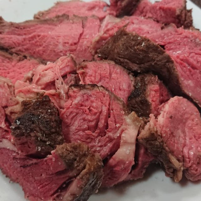 コストコのUSプライム牛肩ロース塊肉で作る低温調理＆炭火焼きロースト