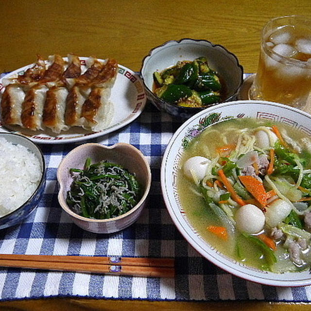 【夕食】ちゃんぽん麺・焼き餃子・きゅうりのピリ辛漬け…