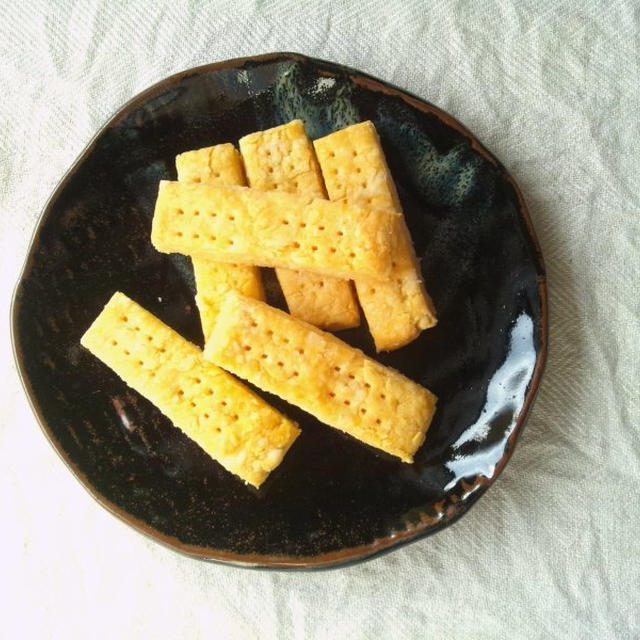 チーズ風味のクッキー