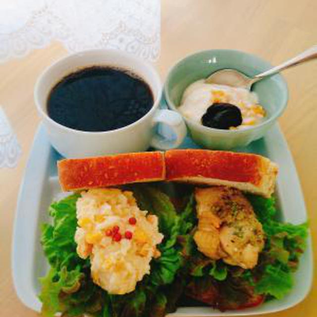 白ごま食パン♪ポテトサラダサンド・ハーブチキンサンド♪