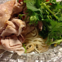 エスニック風ピリ辛冷し麺