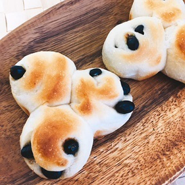 まだ残ってる黒豆でパン！