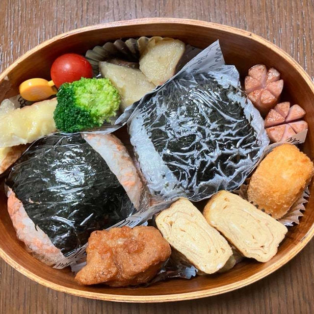 おにぎり弁当