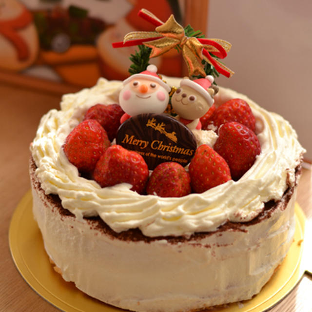 食感ケーキ！チョコパリショートケーキ（デコレーション）。