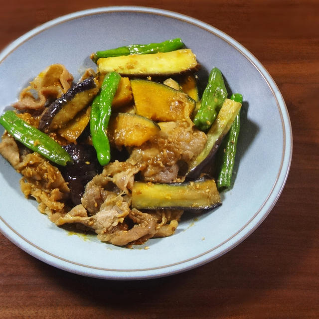 トロ茄子とほっこり南瓜♪ こってり美味しい豚肉ごま味噌炒め