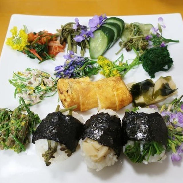 朝ご飯ですよ～季節のおにぎりプレート～