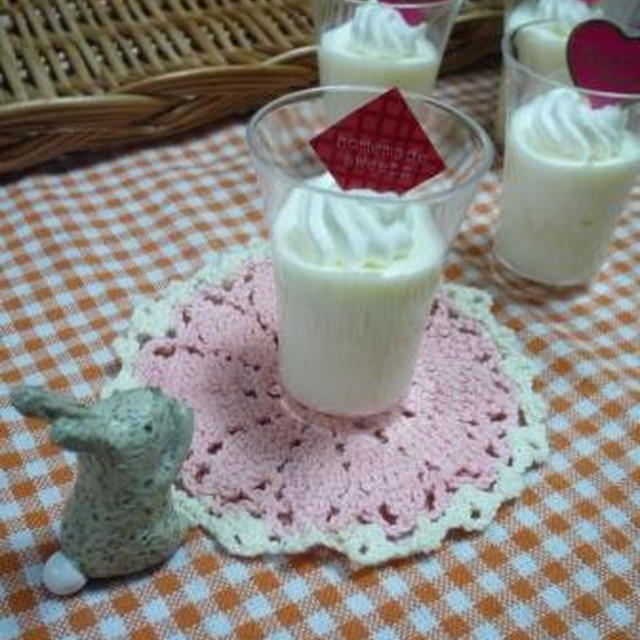 小さなレアチーズケーキと、美味しいスコーンと・・・。
