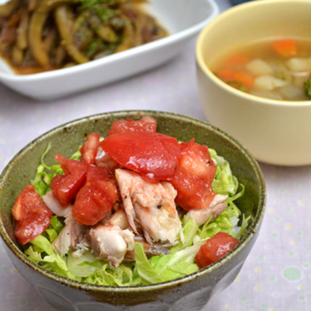 ガーリック塩サバトマト丼。サイコロ野菜の煮汁スープ。の晩ご飯。