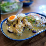 チキン手羽元でイエローカレー