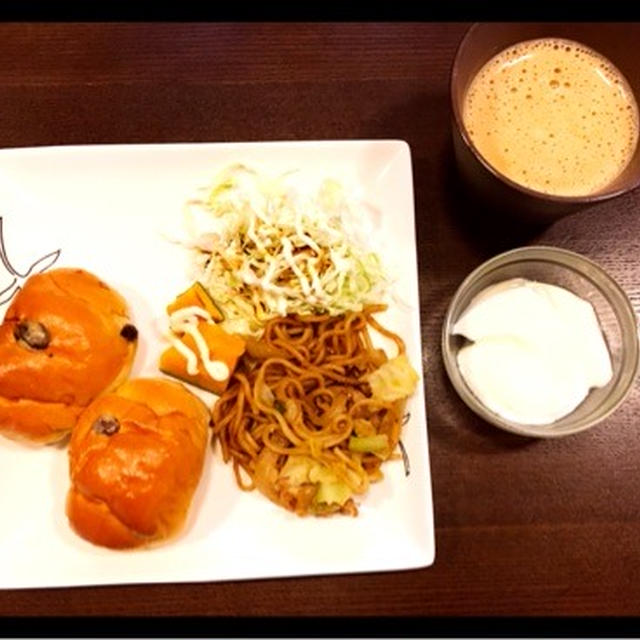 大人朝ごはんと娘ごはん