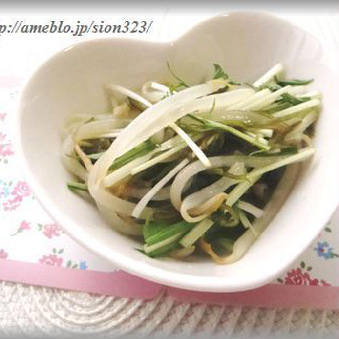 5. 箸休めにぴったり♪めかぶともやしと水菜の簡単サラダ