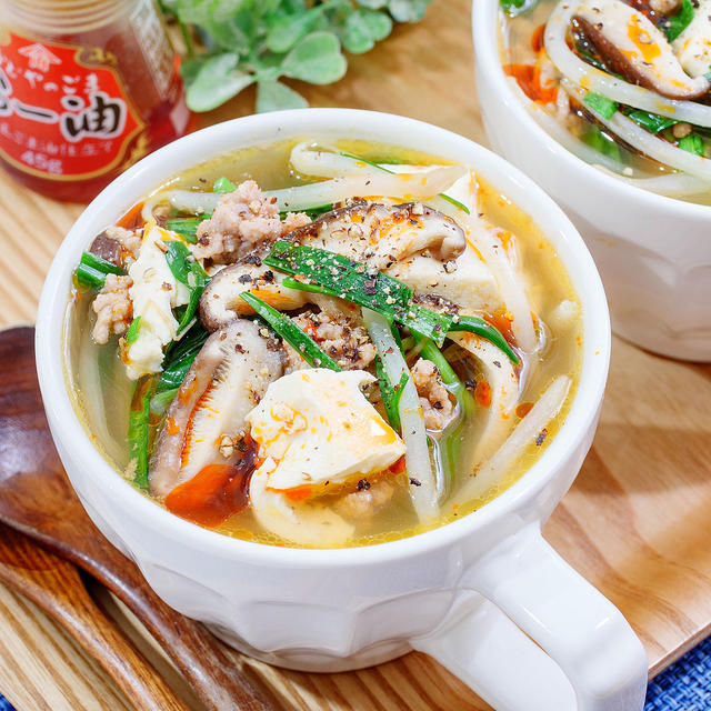 ピリ辛♡豆腐とひき肉ニラもやしの具だくさん中華スープ♪