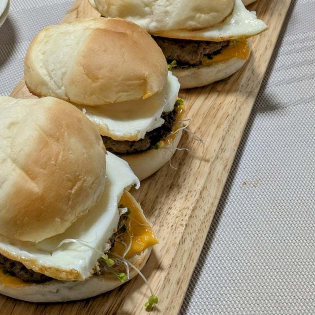 月見チーズバーガー