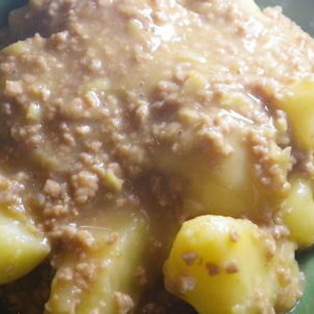 とろみが食材のひとつと化す。。。【じゃがいものそぼろ煮】