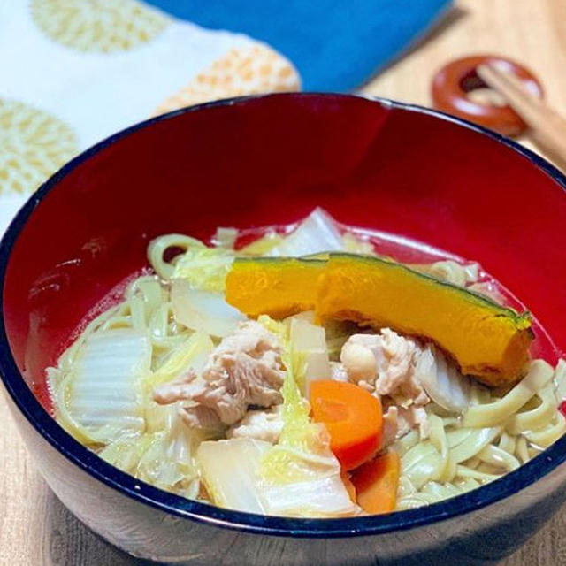 寒い日に♪　具沢山あったか鶏うどん