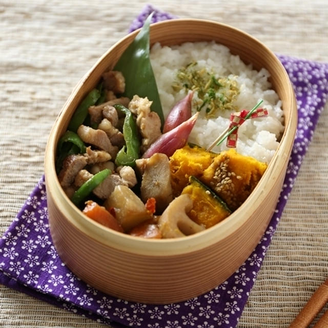 【豚の味噌漬けとピーマン炒めのお弁当、キャンドゥのモノトーンアイテム★9月23日(水)】