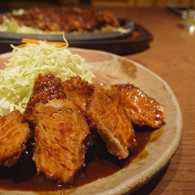 デートにもオススメ♪味噌カツ 矢場とん銀座店