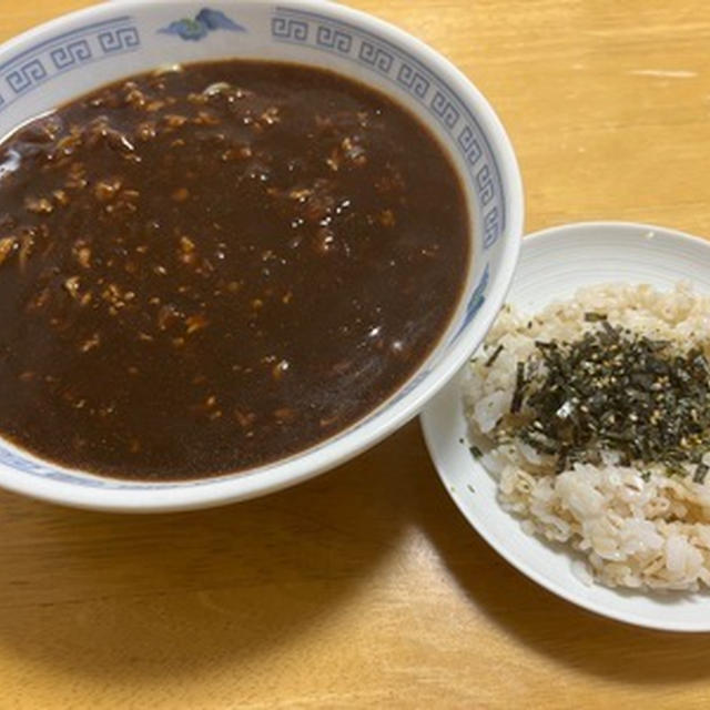 やっと炸醤麺の素食べ切ったぞ