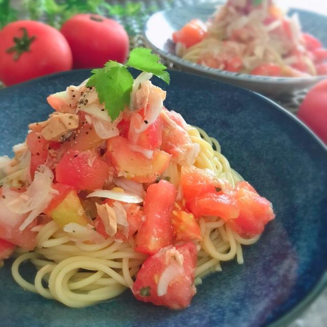 食べるトマトとツナの冷製ソース　パスタで食す