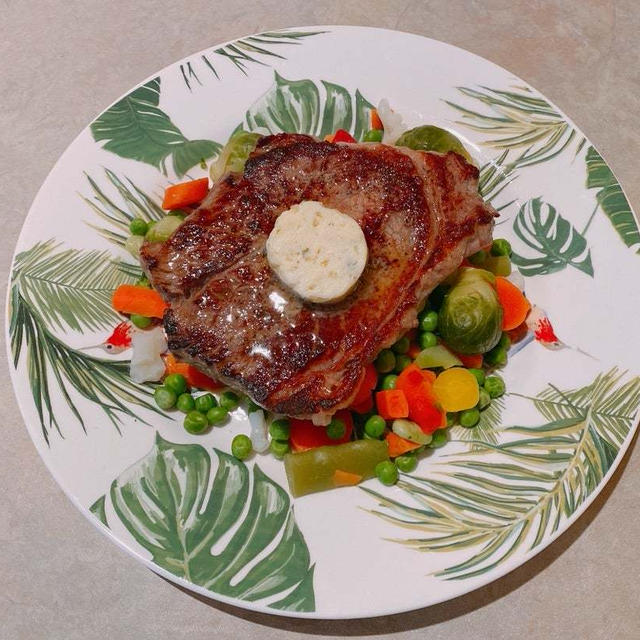 ワインと肉と.....