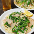 豚バラ×ニラで食欲爆発！腹ペコ家族も大満足！パパッと作れる『塩焼きうどん』レシピ♪