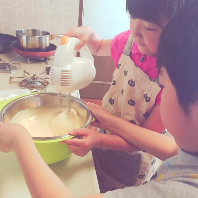 子どもとロールケーキ作り（堂島ロール風）