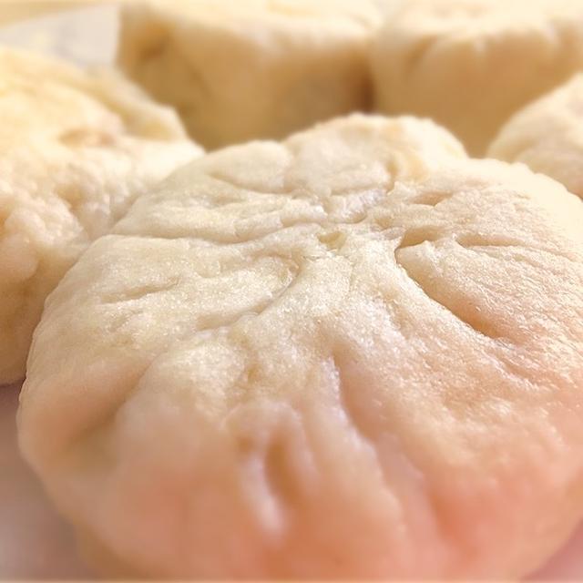 夏休みは、家族みんなでホットプレート(フライパン）で作れるもちもち豚まん作りしましょ。