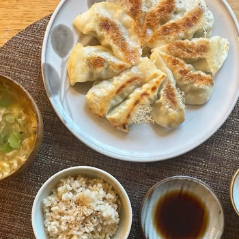 カーボロネロ／黒ケールの焼き餃子の献立