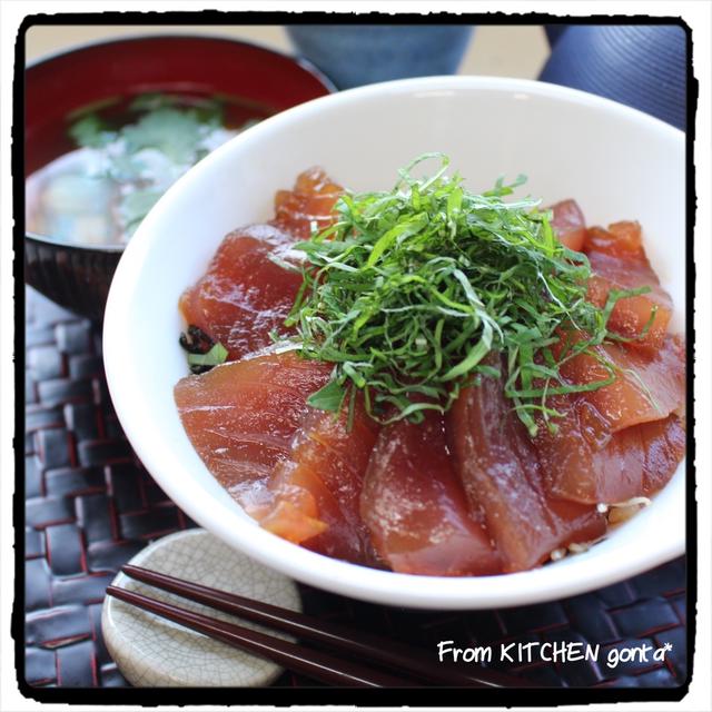 大人風味♬山葵がポイント‼︎まぐろの漬け丼♡