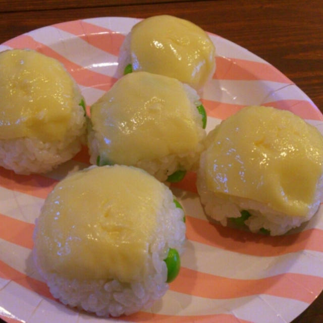 枝豆×チーズの手まり寿司