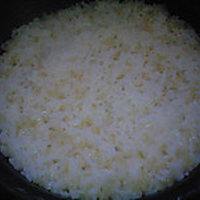 湯立てで白米（９８１）。。。宮城県産登米の米特別栽培米ササニシキ・白米（あいざわ米店）と茨城県産うまかっぺコシヒカリ玄米・新米（あいざわ米店）、味噌汁とお魚に感謝