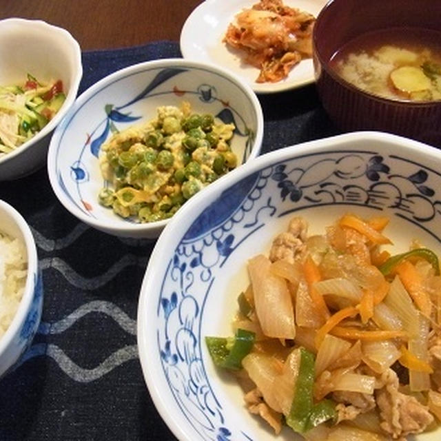 豚小間と玉ねぎの炒め物