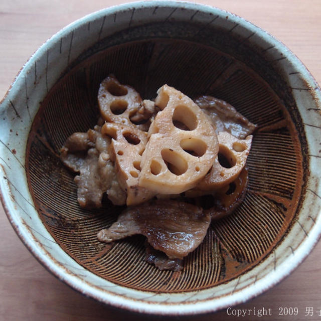 豚肉とれんこんの炒め煮のレシピ　栗原はるみさんの根菜料理