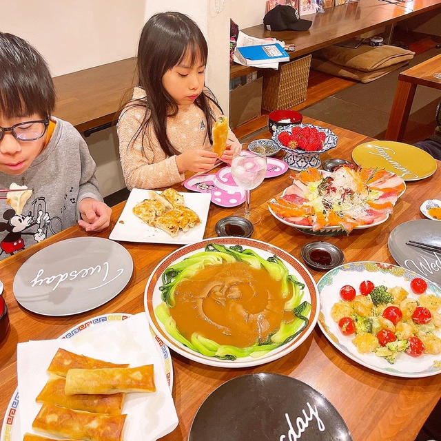 晩御飯は高級フカヒレを食べました〜！！