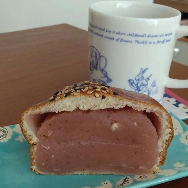 今日はあんぱんの日