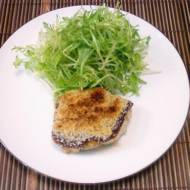 鶏胸肉のパン粉焼き