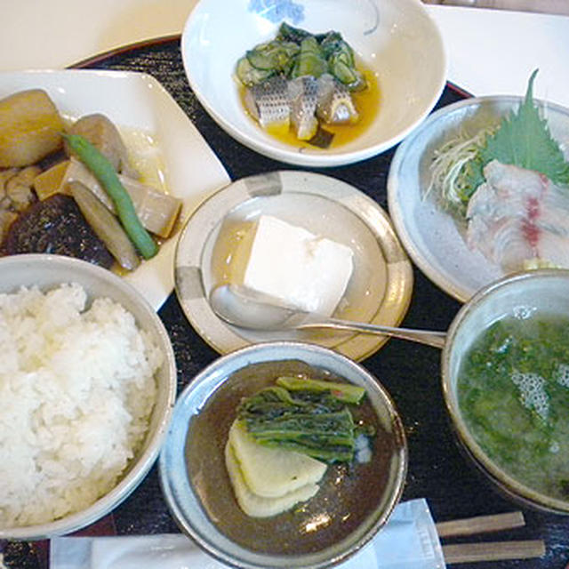 くまもとサロン「ASOBI・Bar」の「田舎御膳」