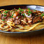 牛肉のラグーソースパスタ