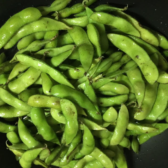 フライパンでふっくら枝豆を作る方法