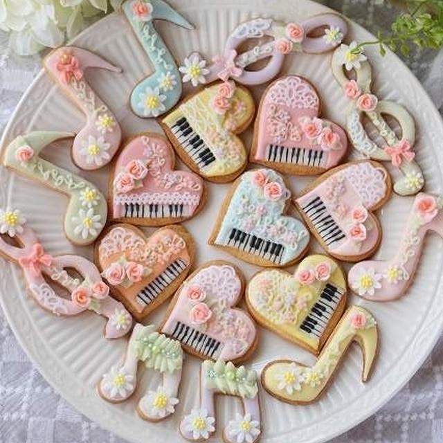 ピアノと音符のアイシングクッキー