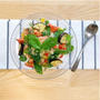 彩り野菜とサーモンの玄米サラダ