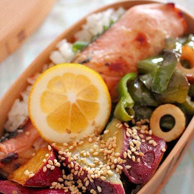 シンプル鮭弁！　夫のお弁当
