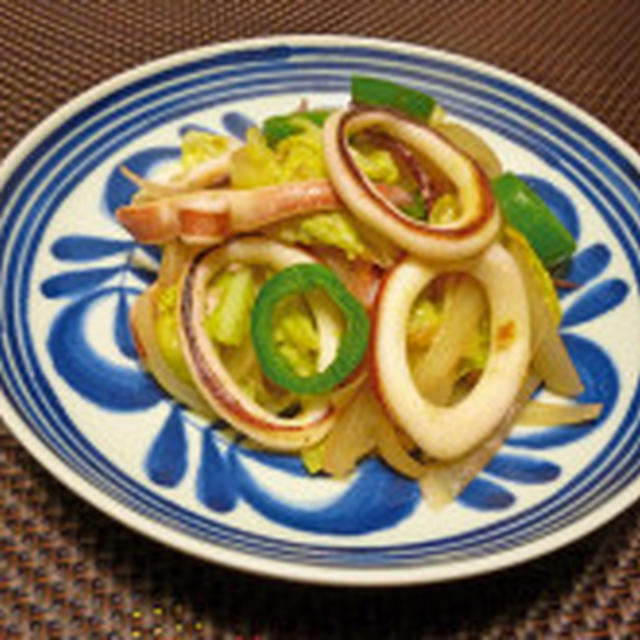 イカと野菜のスパイス炒め