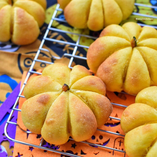 ♡ハロウィンパーティ♡ベーコンチーズのかぼちゃパン♡レシピあり♡