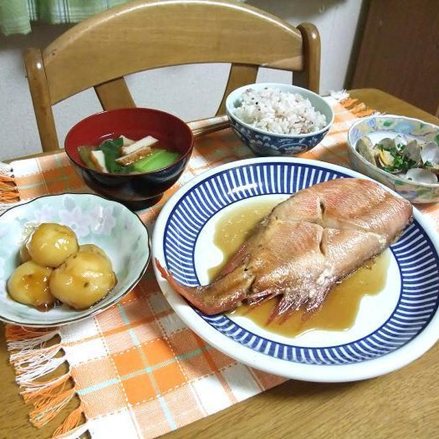 赤魚の煮付けとあさりの酒蒸しとじゃがいもの煮ものでうちごはん（レシピ付）