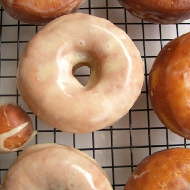 Vanilla Glazed Yeast Donutsバニラグレーズイーストドーナッツ
