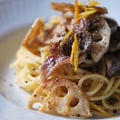 【レシピ】レンコンと豚肉の白味噌スパゲティーニ
