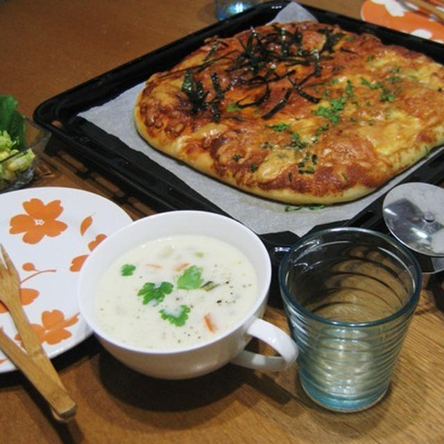 ほかほか☆クリームシチューとピザの晩ごはん