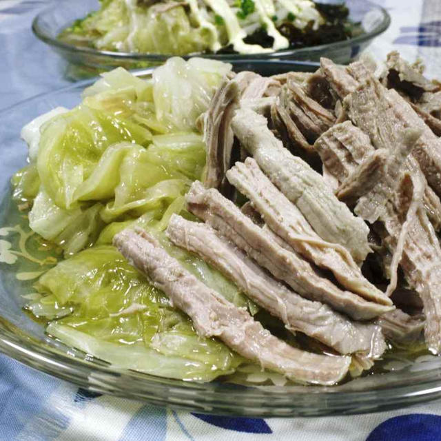 ★豚ヒレ肉とキャベツの蒸しサラダ～生姜ポン酢～★