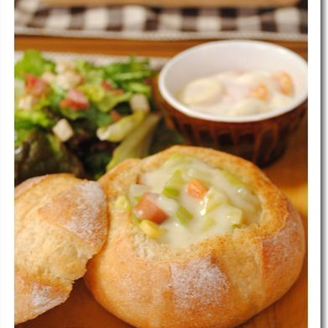 休日ランチ*全粒粉パンのシチューポット